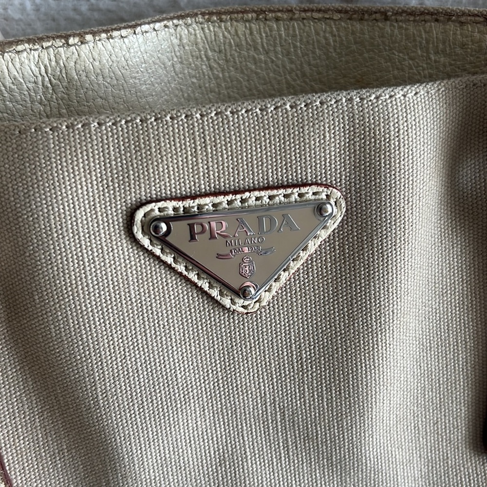 PRADA tote - Picture 4 of 17